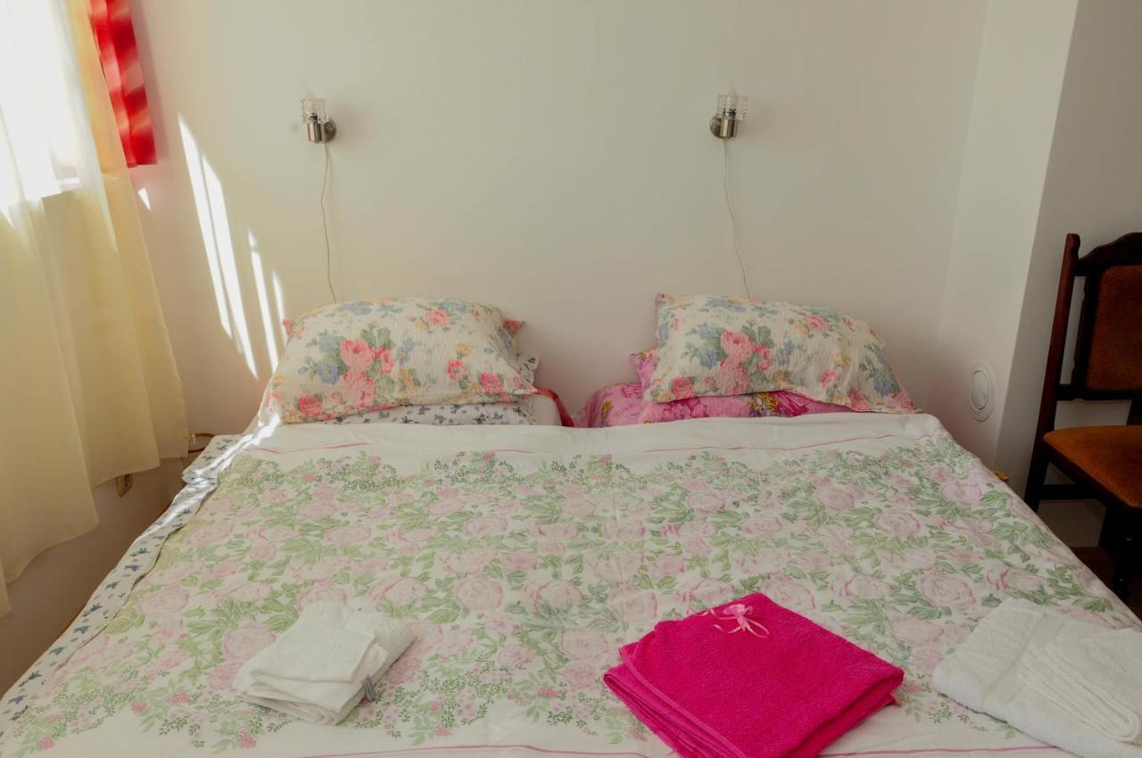 Apartment Daca Stan Belgrado Habitación foto